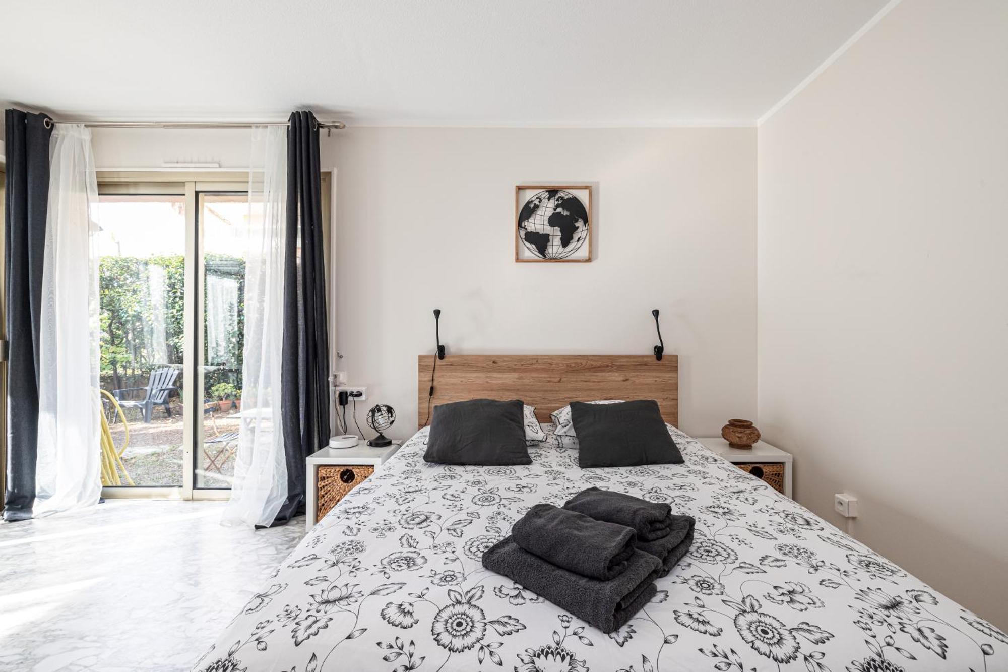 Appartamento Le Globe Trotteur Saint-Laurent-du-Var Esterno foto