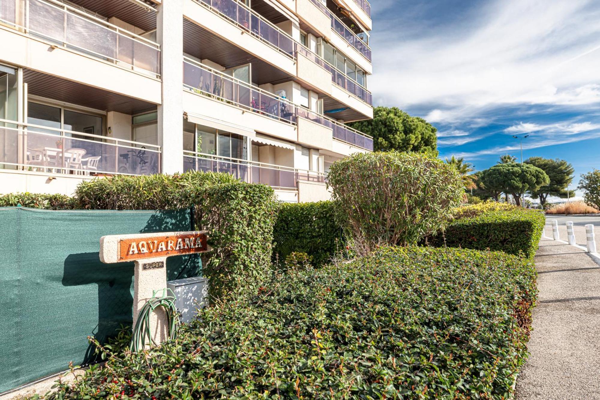 Appartamento Le Globe Trotteur Saint-Laurent-du-Var Esterno foto